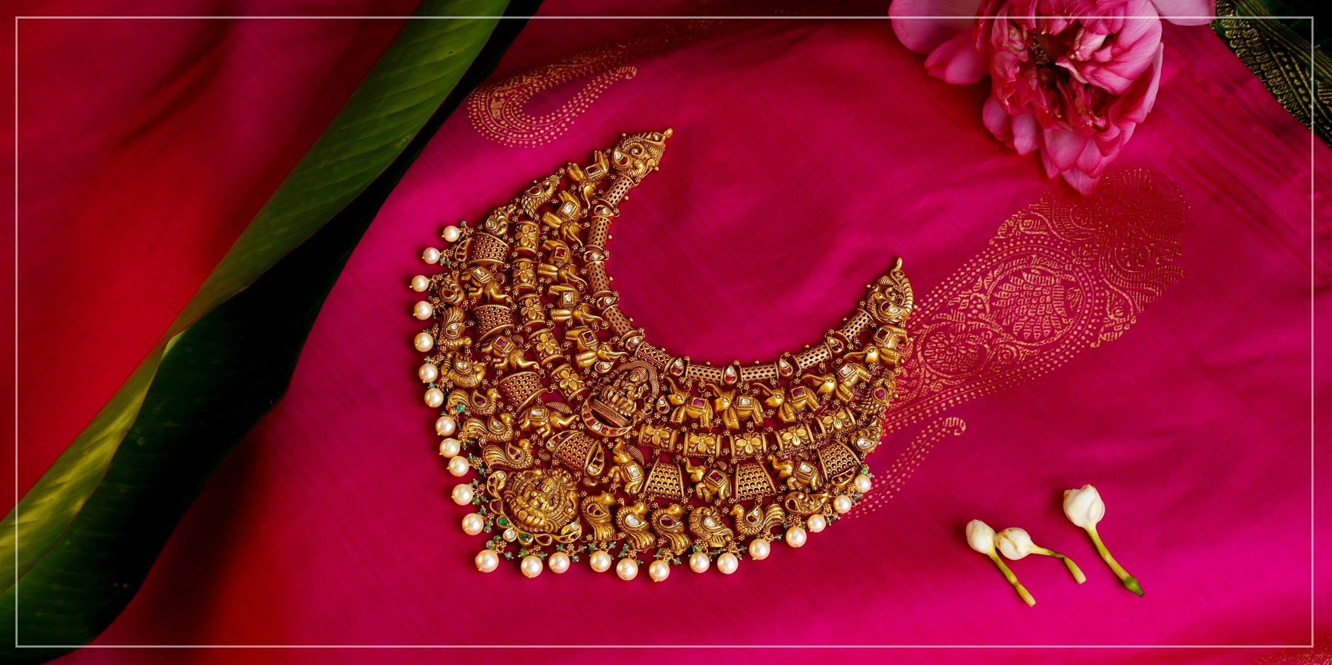 What are the upcoming trends in gold choker necklaces that demand attention